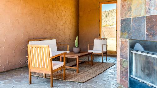 Desert villa with great views, hot tub and mini-golf in Yucca Valley, USA