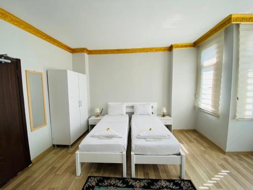 Superior Double or Twin Room image 10