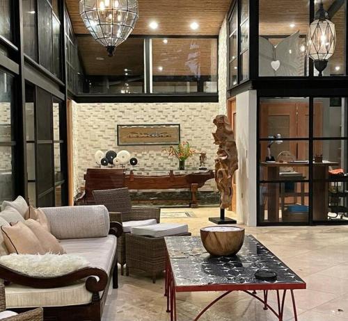 Tropical Modern Masterpiece