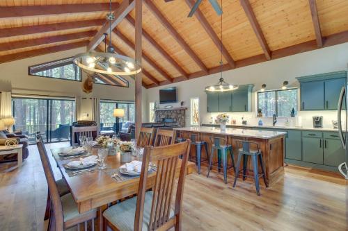 Pinetop Cabin with Deck Fire Pit Game Room and Views - image 9