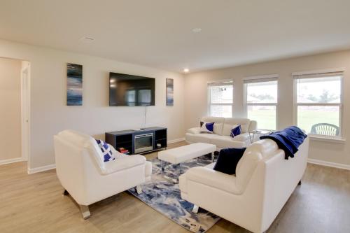 Lovely Long Beach Retreat with Covered Patio! in Long Beach, Vereinigte Staaten von Amerika