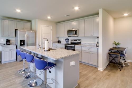 Lovely Long Beach Retreat with Covered Patio! in Long Beach, USA