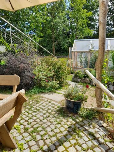 Wildes Paradies,135 qm Ferienwohnung im Naturgarten