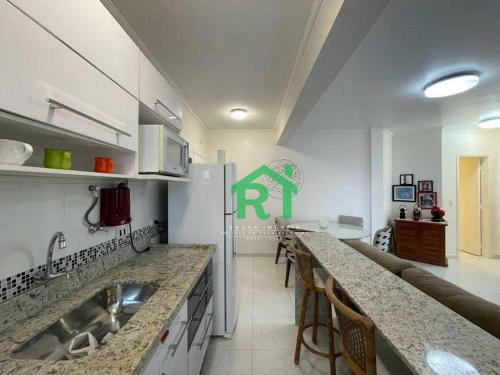 Apartamento dois dormitorios Praia das Pitangueiras in Barra Funda