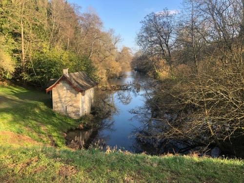 Pettifers Freehouse Hotel