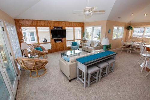 Ocean Views, Den, Community Pools, Close to Beach access, 103, Brigadune-Oceanfront, Corolla (foto 7)