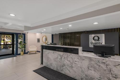 Lobby, Quality Inn & Suites Altamonte Springs Orlando-North near Secret Lake Park