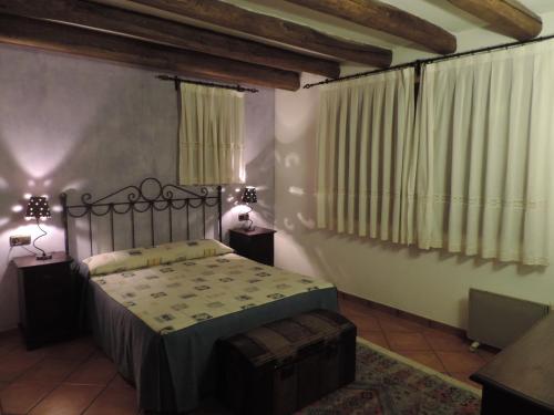2 bedrooms, 3 beds