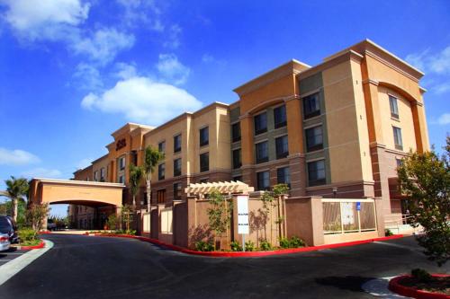 Hampton Inn By Hilton And Suites Seal Beach