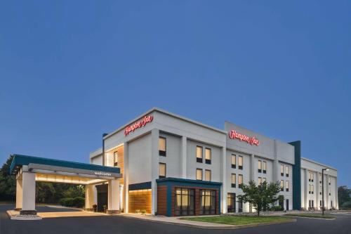 Hampton Inn Quakertown - image 11