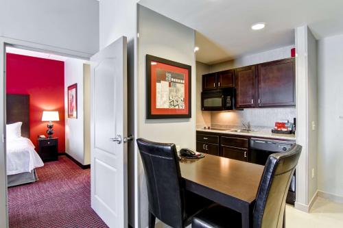 Homewood Suites by Hilton Leesburg - image 2