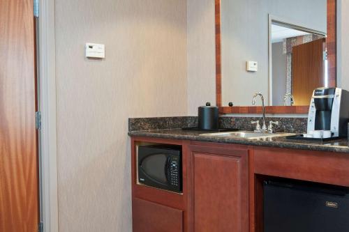 Hilton Garden Inn Columbus Edinburgh - image 12
