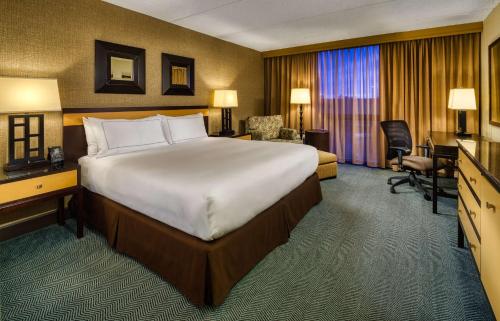 DoubleTree by Hilton Chicago - Arlington Heights