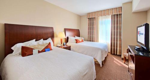 2 queen beds