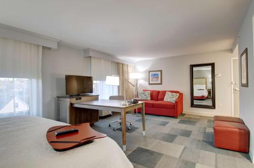 Hampton Inn & Suites Springfield Downtown - image 7