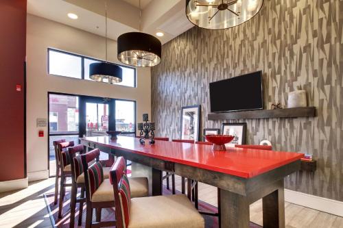 Hampton Inn & Suites Cordele - image 12