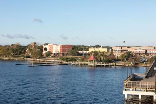 Hampton Inn - Palatka - image 13
