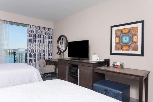 Hampton Inn & Suites Indianapolis-Keystone, IN