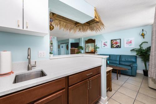 Direct Oceanfront Private Balcony Tiki King bed in Daytona Beach, USA