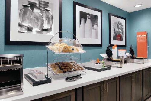 Hampton Inn Champaign Southwest - image 13