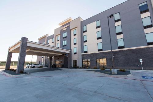 Hampton Inn Mustang in Mustang, USA