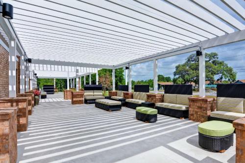 Home2 Suites By Hilton Beaufort - image 2