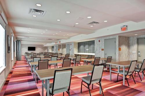 Home2 Suites By Hilton Beaufort - image 10