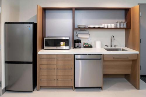 virtuve, Home2 Suites by Hilton New Albany Columbus in Ņūalbānija (OH)