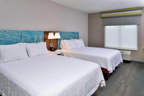 Hampton Inn & Suites Adrian MI - image 8