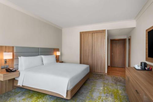 King Room room in Hilton Garden Inn Kuwait