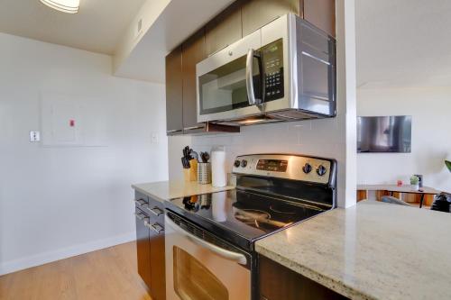 Gorgeous Apt with Rooftop City View @Pentagon City in Arlington, USA