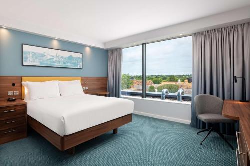 Hampton Inn Canterbury - image 10