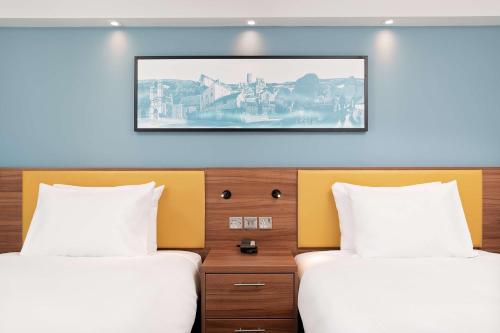 Hampton Inn Canterbury - image 2