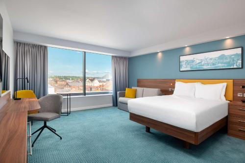 Hampton Inn Canterbury - main image
