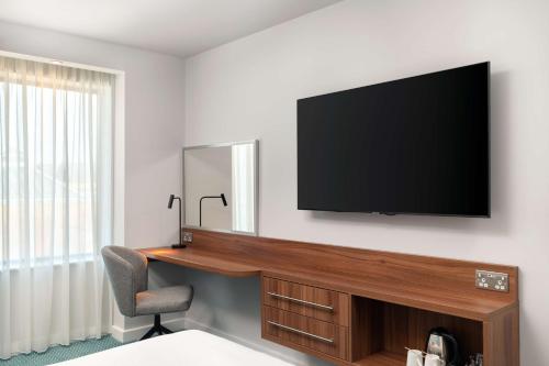 Hampton Inn Canterbury - image 13
