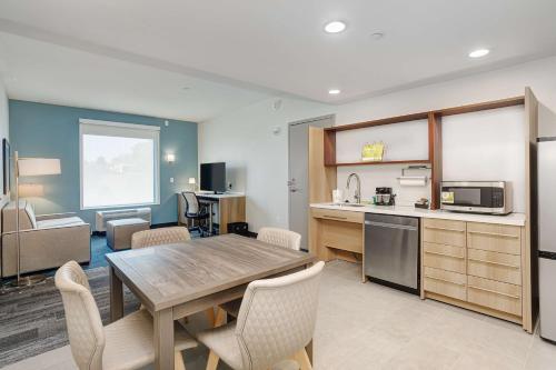 Home2 Suites by Hilton Johnson City TN - image 8