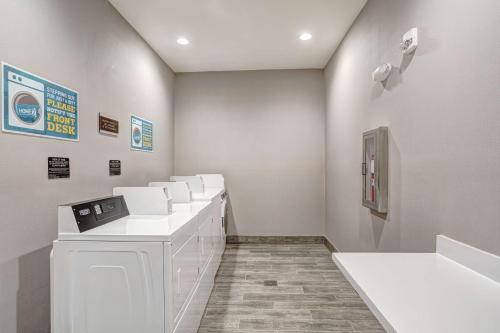 Home2 Suites by Hilton Johnson City TN - image 6