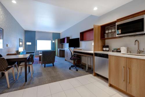 Home2 Suites by Hilton Las Vegas Northwest - image 6