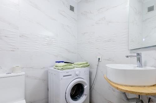 Studio in San Eugenio - image 13