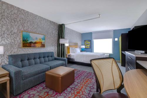 Home2 Suites by Hilton Wilkes-Barre Room Type - Queen Studio - Non-Smoking