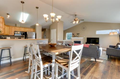 Accommodating Anchorage Abode Less Than 1 Mi to Jewel Lake - image 13