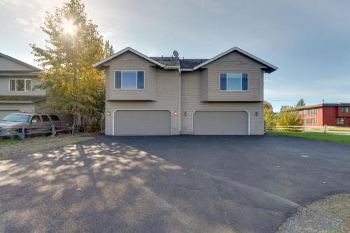 Accommodating Anchorage Abode Less Than 1 Mi to Jewel Lake