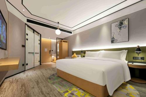 room detail thumbnail 2