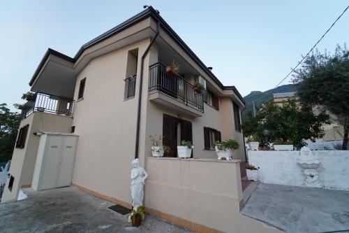 Зовнішній вигляд готелю, Cerchia Apartments in Корбара