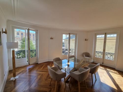Face château St Germain en Laye, appartement 4 à 6 personnes, 23 min de Paris Champs-Elysées (Face chateau St Germain en Laye, appartement 4 a 6 personnes, 23 min de Paris Champs-Elysees) in Saint-Germain-en-Laye
