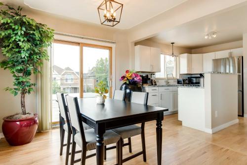 Charming Cherry Creek Duplex 3 Mi to Denver Zoo! in Denver, USA