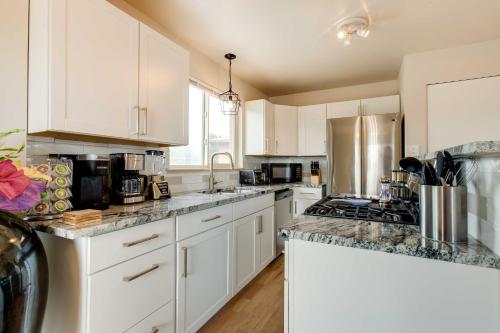 Charming Cherry Creek Duplex 3 Mi to Denver Zoo! in Denver, USA