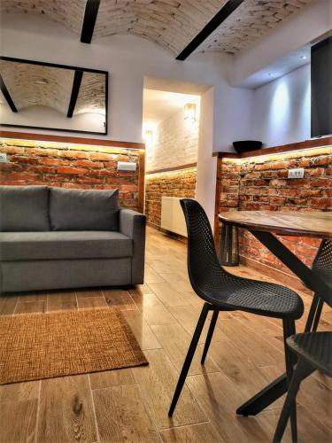 T House - image 2