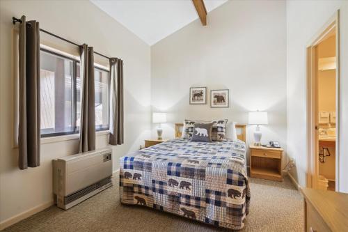 Cedarbrook Deluxe Two Bedroom Suite with outdoor heated pool 21202 Cedarbrook Deluxe Two Bedroom Suite with outdoor heated pool 21202