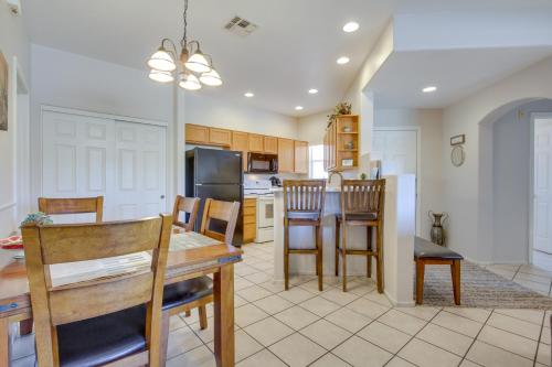 Phoenix Condo with Resort Perks and Mountain Views!, Phoenix (foto 3)